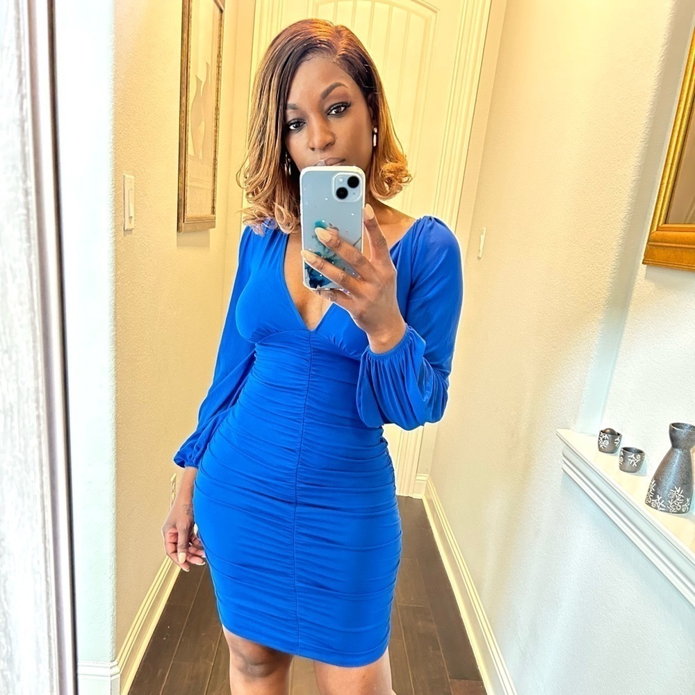 Blue long sleeve bodycon women dress, plunge neck sheer sleeve ruched fit, NWT